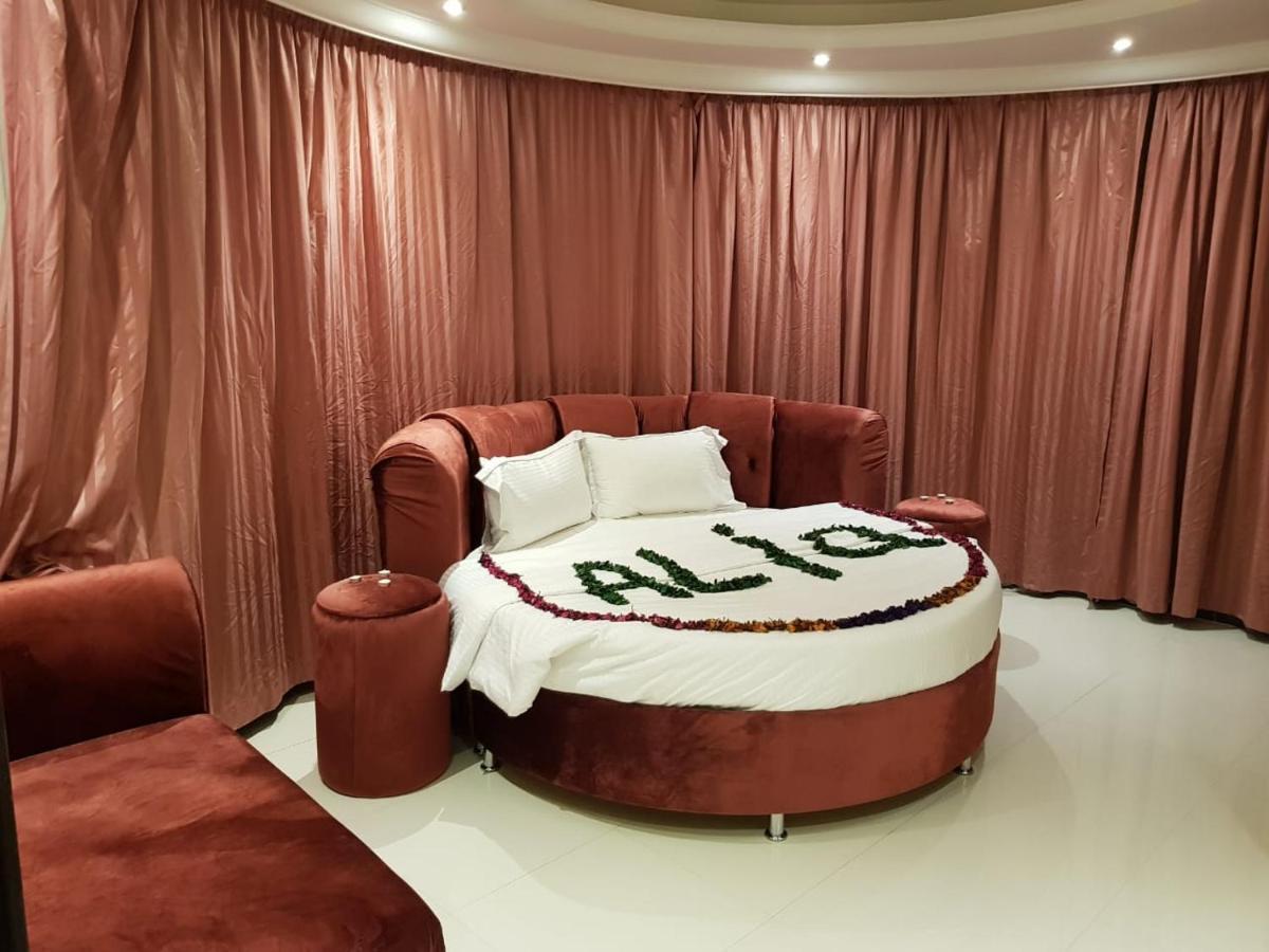 فندق الميثاق بواسطة سما ستار Riyadh Exteriör bild